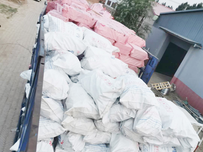 大量庫存及裝車